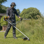 06_STIGA_BC760B_Tall_Grass_Cutting